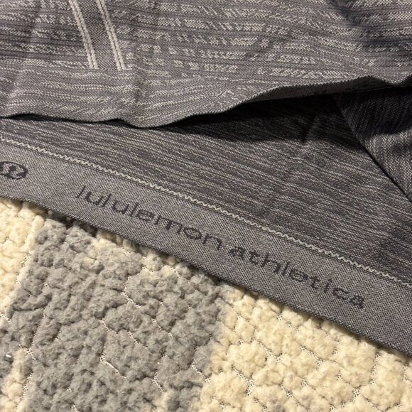 Lululemon Long Sleeve Shirt - Picture 5 of 5